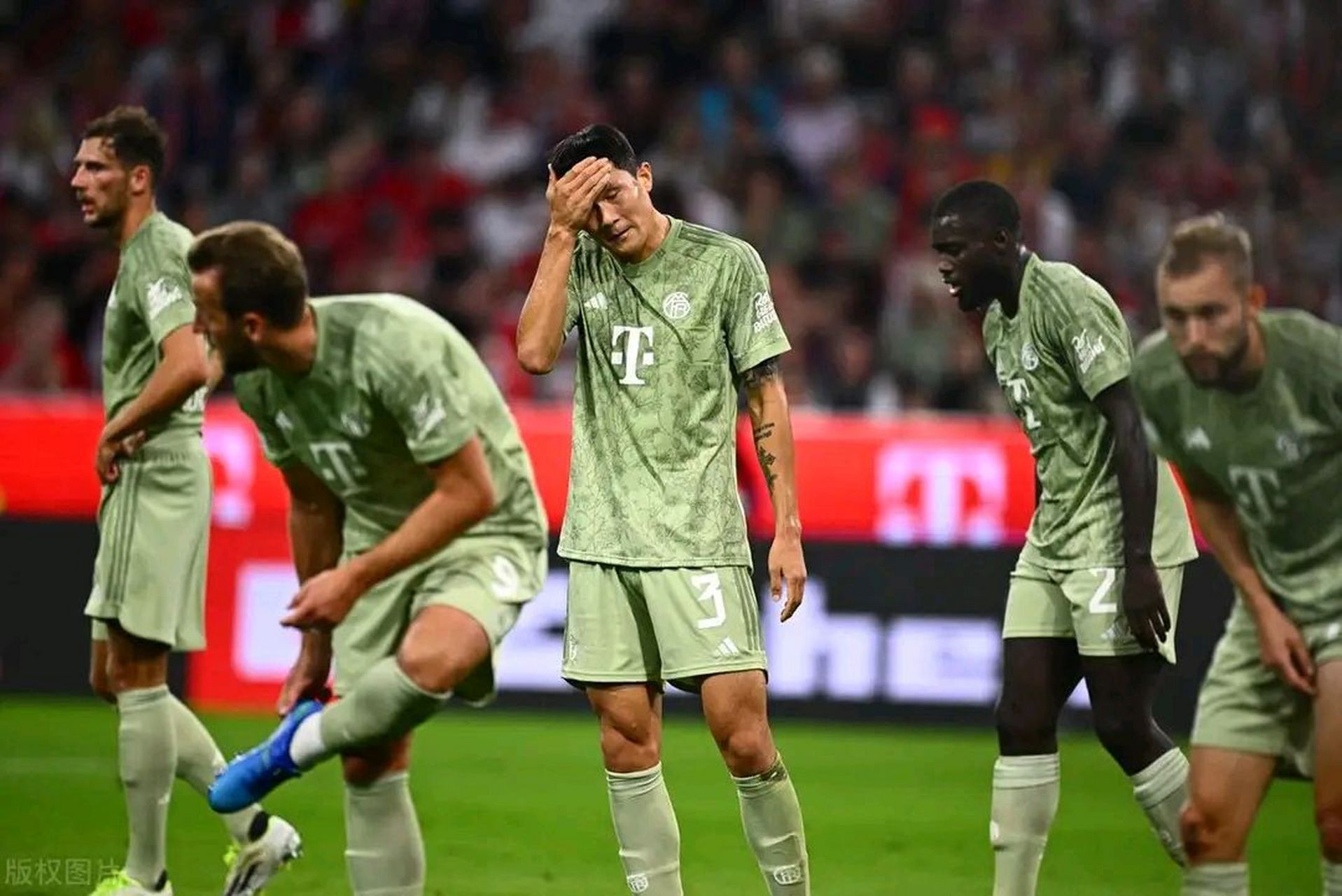 米6体育官方网站-勒沃库森主场挫败拜仁慕尼黑，德甲竞争激烈异常的简单介绍