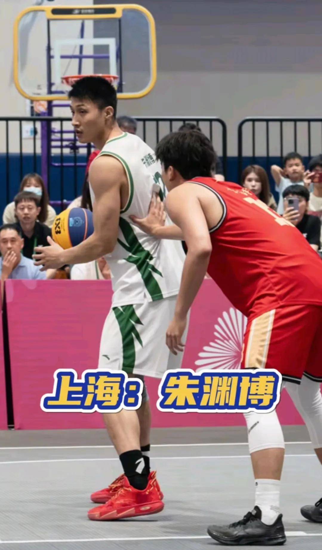 米乐官网入口-篮球职业赛事频频上演，球迷越发热情关注的简单介绍