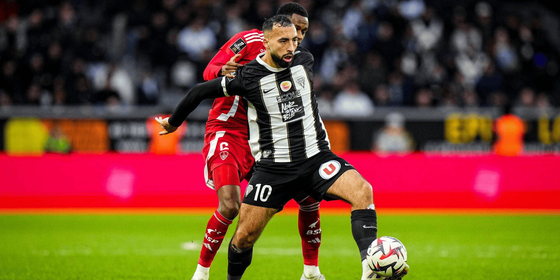 米乐体育官网首页-里昂队备战下一场比赛，聚焦防守稳固